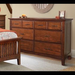 📦 Wood 9-Drawer Dresser – Solid Build, Stylish Look – Delivery Available