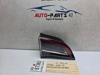4pins 2021 - 2024 TESLA MODEL 3 / Y LEFT LED INNER TRUNK TAIL LIGHT OEM AY67382