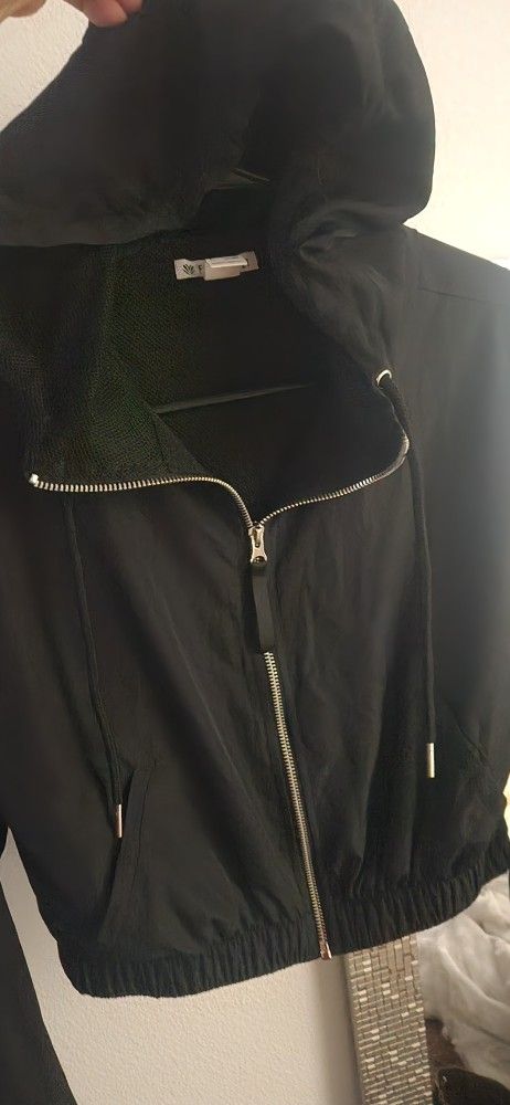 Forever 21 XS Black Jacket With Hoodie