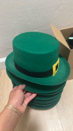 St.Patrick’s Day hats and gold pots