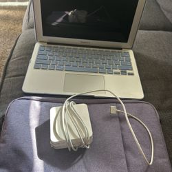 Apple Laptop 