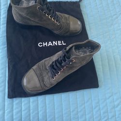 Chanel 18K Green Suede Pearl Chain Logo Lace Up Yo AnklecCombat Boot