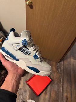 Jordan 4 military blue