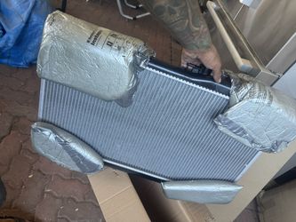 05 Honda Accord Radiator And Condenser (new)