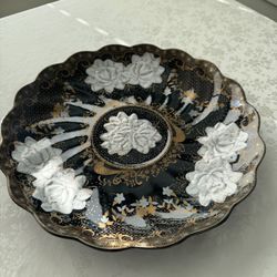 Decorative serving plate 