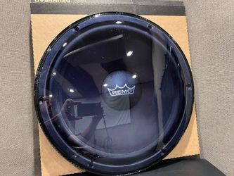 Remo 22inch Bass Drumhead ( Speaker Print )