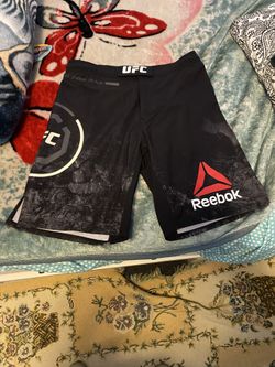 UFC REEBOK GLADIATOR SHORT AUTHENTIC Size 30”
