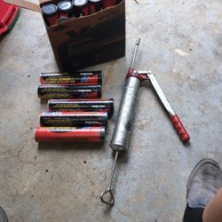  Hand Grees Gun And grees Tube