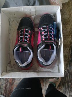 Size 5 Champion Girls Shoes