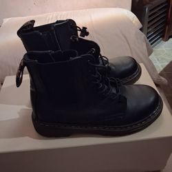 Doc Martins Kids Chelsea Boots Size 2