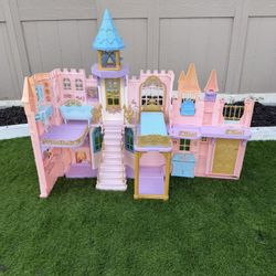 Rare Vintage Barbie Princess and the Pauper Large Castle 
