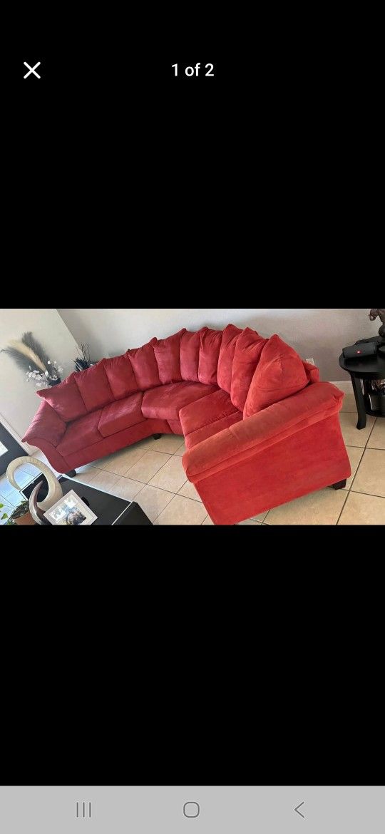 Curv Couch Red Beautiful