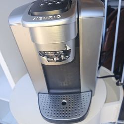 Price is firm.. Keurig coffee maker