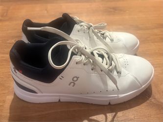 ON Cloud The Roger Advantage Men’s Sneakers.  Size 10