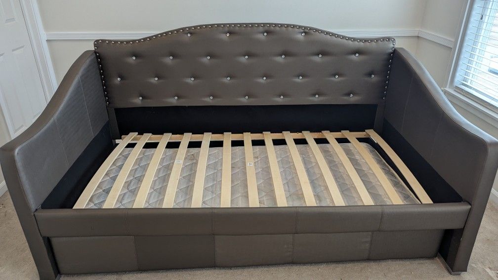 Trundle Bed