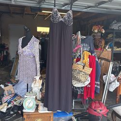 Beautiful Black Négligée Size, Extra Large Beautifully, Detailed With Silver At Bosom 