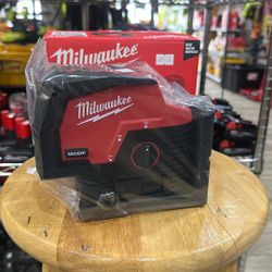  Milwaukee M12 12-Volt Lithium-Ion Cordless Green 125 ft. Cross Line and Plumb Points Laser Level (Tool-Only)