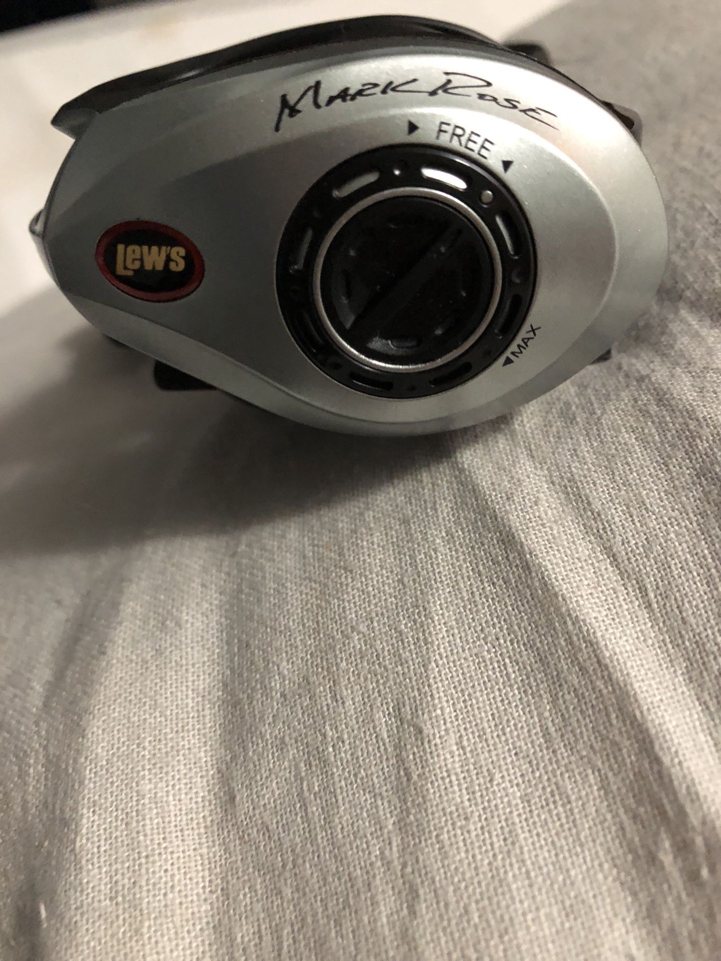 Lew's MKR1SH Mark Rose, Speed Spool Baitcasting Reel,5 Bearings,7.1:1Gear Ratio
