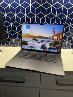 Apple MacBook Pro 16” M4 Pro 24GB Ram 512SSD