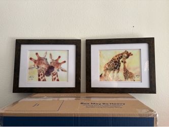 Framed Giraffe Wall Art