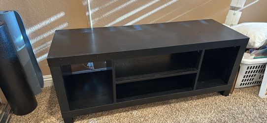 Entertainment center/ TV stand