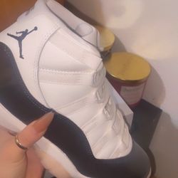 AIR JORDAN 11 RETRO