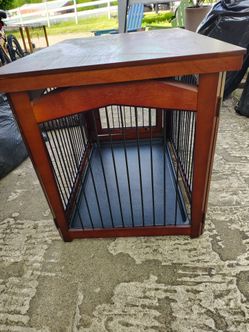 Dog crate in good condition