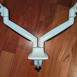 Zilker Dual Monitor Arm by UPLIFT 