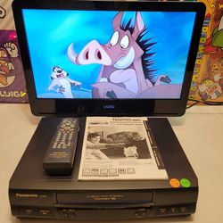 Working Panasonic Omnivision 4 Head Hi-Fi VCR VHS Player Cassette w/ Remote