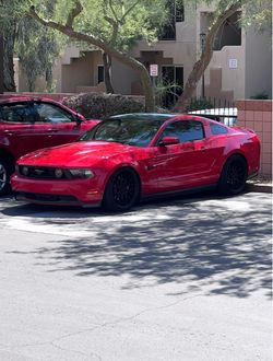 12 Mustang GT