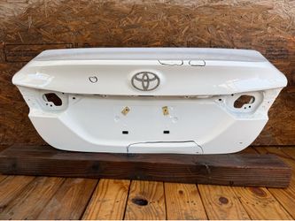 2018 - 2024 Toyota Camry Trunk Lid Shell OEM 64401-06F40