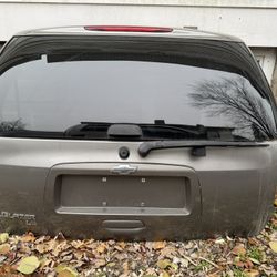 02-09 Chevy trailblazer Tailgate