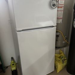 2 Year Old  Winia Refrigerator Freezer