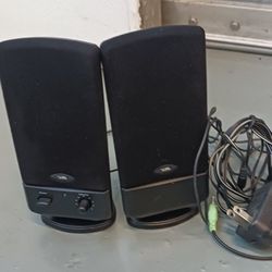 Set  Of 2  Small Audio Speakers😃😃😃😃😃