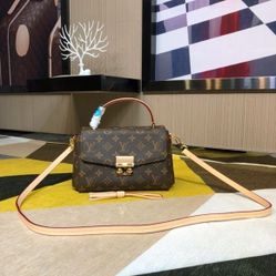 L-V Monogram Canvas Croisette Bag M41581