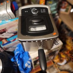 BRAND NEW Farberware Deep Fryer