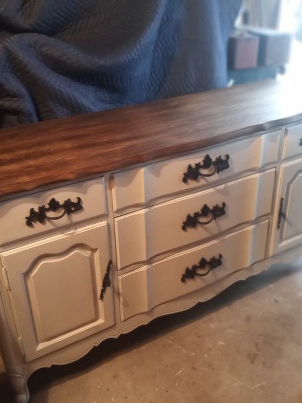 Beautiful French Provincial Credenza / Buffet