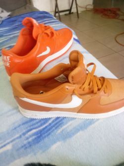 Shoe