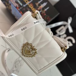 Dolce&Gabbana  Medium Devotion Quilted Leather Shoulder Bag