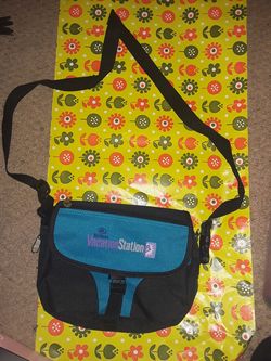 Small lunch bag/ shoulder bag
