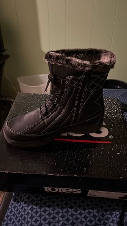Women Boots Sz 9 1/2