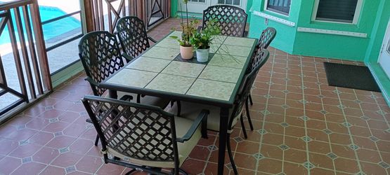 Outdoor Patio Set Sits 6