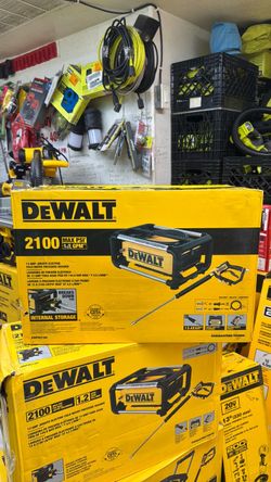 DeWalt 2100 MAX PSI Electric Pressure Washer