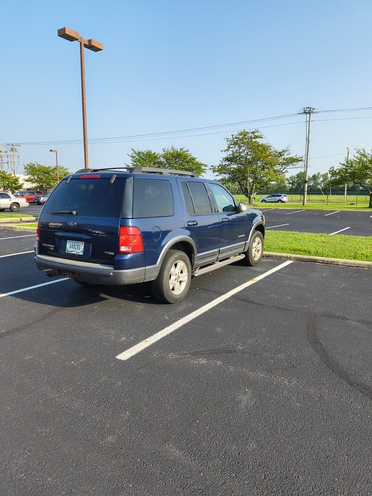 2005 Ford Explorer