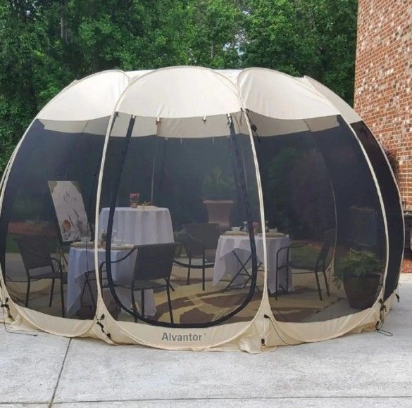 ***USED 15X15 SCREEN HOUSE TENT