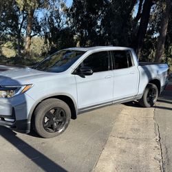 2022 Honda Ridgeline Black Edition