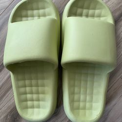 foam slippers