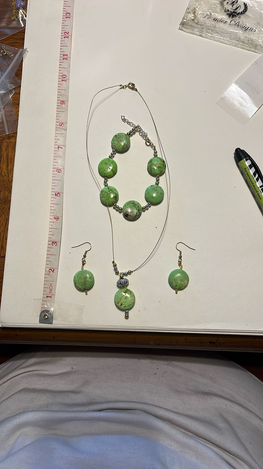Set Green Stones