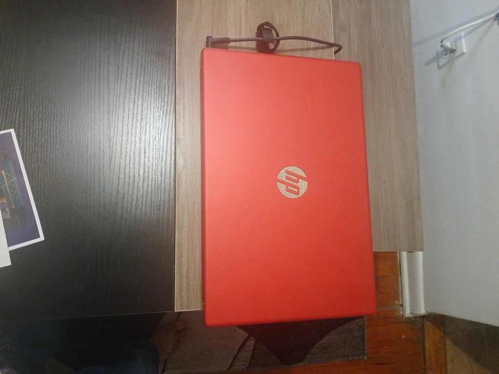 Hp Intel Labtop 15-fd0xxx  Red