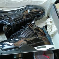 Air Jordan 4 Retro Size 10 And A Half